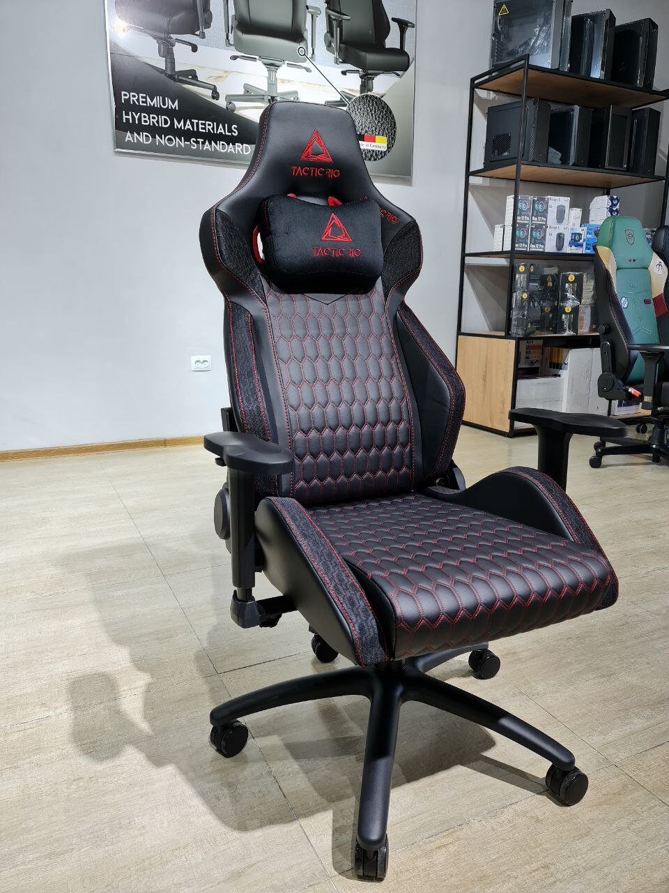 Игровое кресло TACTICRIG модель COBRA