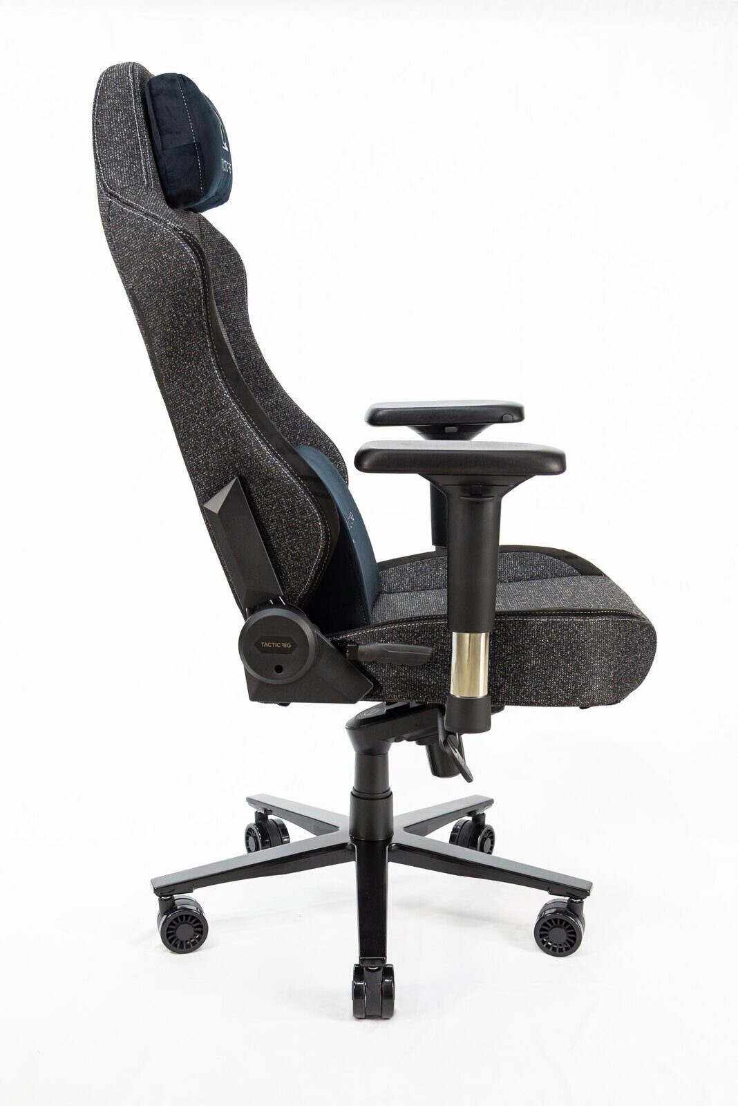 Игровое  кресло TACTICRIG  PANTHER PRO BLACK FABRIC